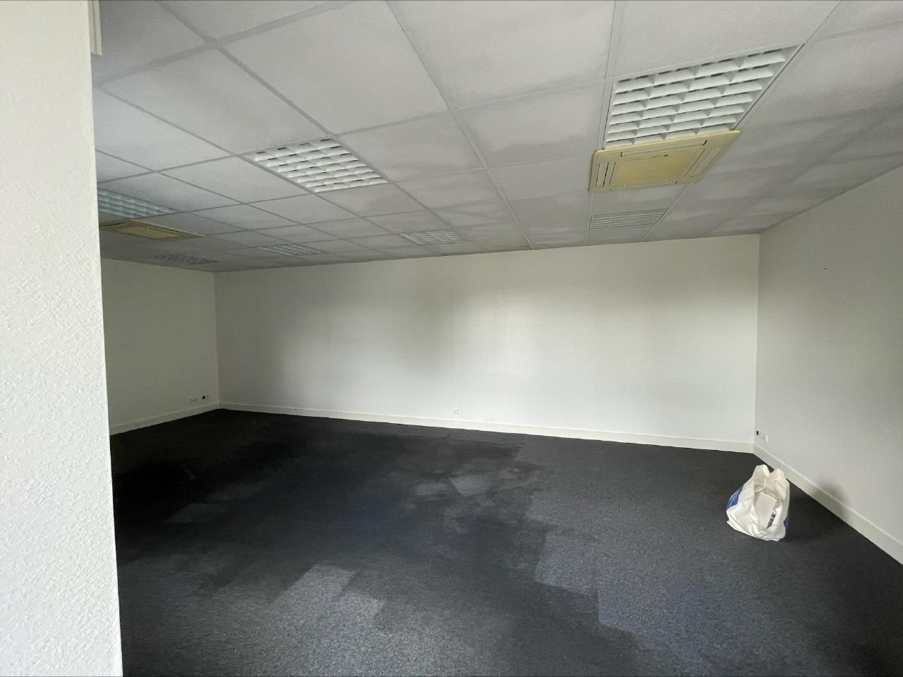 Bureau Saint-Grégoire 326m² Location bureau Saint-Grégoire Ille-et-Vilaine OLBUR2316028 9